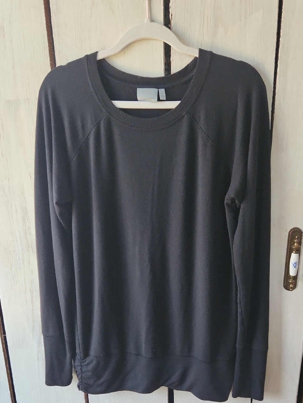Athleta Black Long Sleeve Tunic With Thumbholes And Side Ruching Size Medium